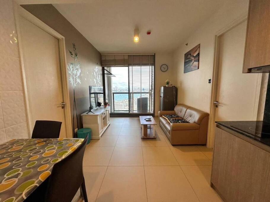 Sea View -high Floor 2 Bed Excellent Location Apartment