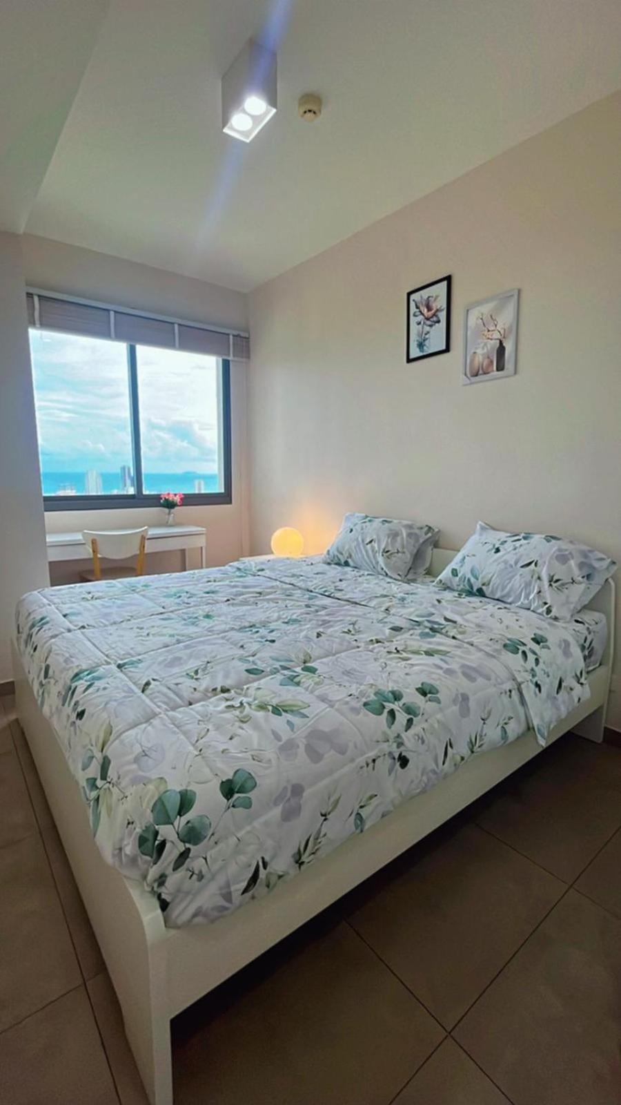 Sea View -high Floor 2 Bed Excellent Location Appartement Pattaya